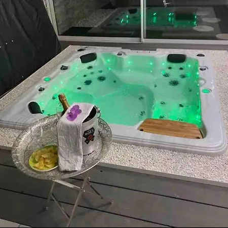 Daire Koh Samui Siam Manahakhon & Rieux-de-Pelleport